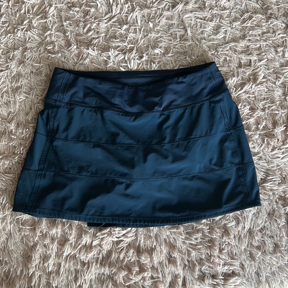 🔥 Lululemon skort - Picture 2 of 6